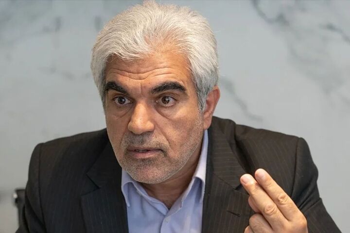 ضرورت تقویت معیشت نیروهای مسلح و کارکنان دولت/ پای دفاع از ایران محکم ایستاده‌ایم