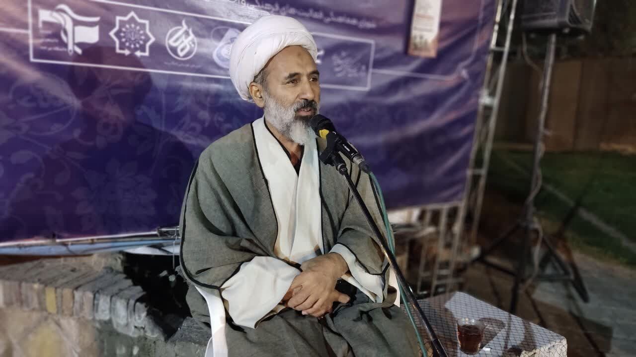 محبت در خانواده، میراث ماندگار سیره حضرت زهرا(س) است