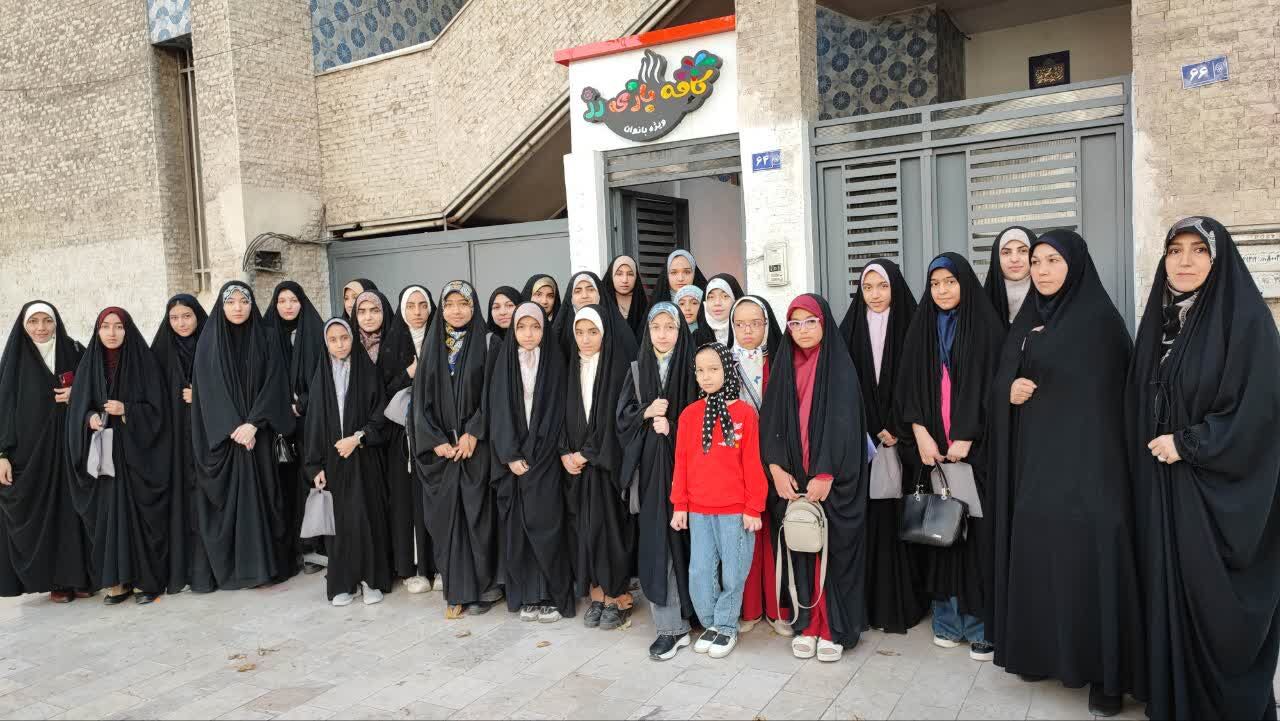 نظرسنجی از دختران مسجدی برای اداره مسجد