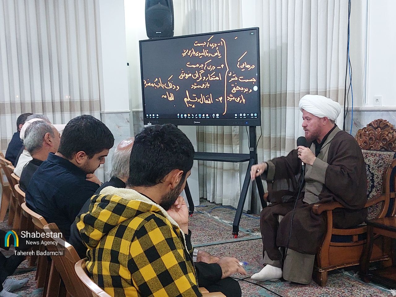 عبارات بیدارکننده نهج‌البلاغه برای امروز؛ از فرصت ندادن به دشمن تا درست اندیشیدن در تنگناهای اقتصادی