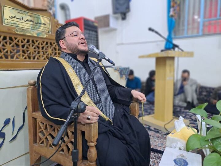 محفل انس با قرآن کریم در مسجد ۱۴ معصوم (ع) اراک برپا شد