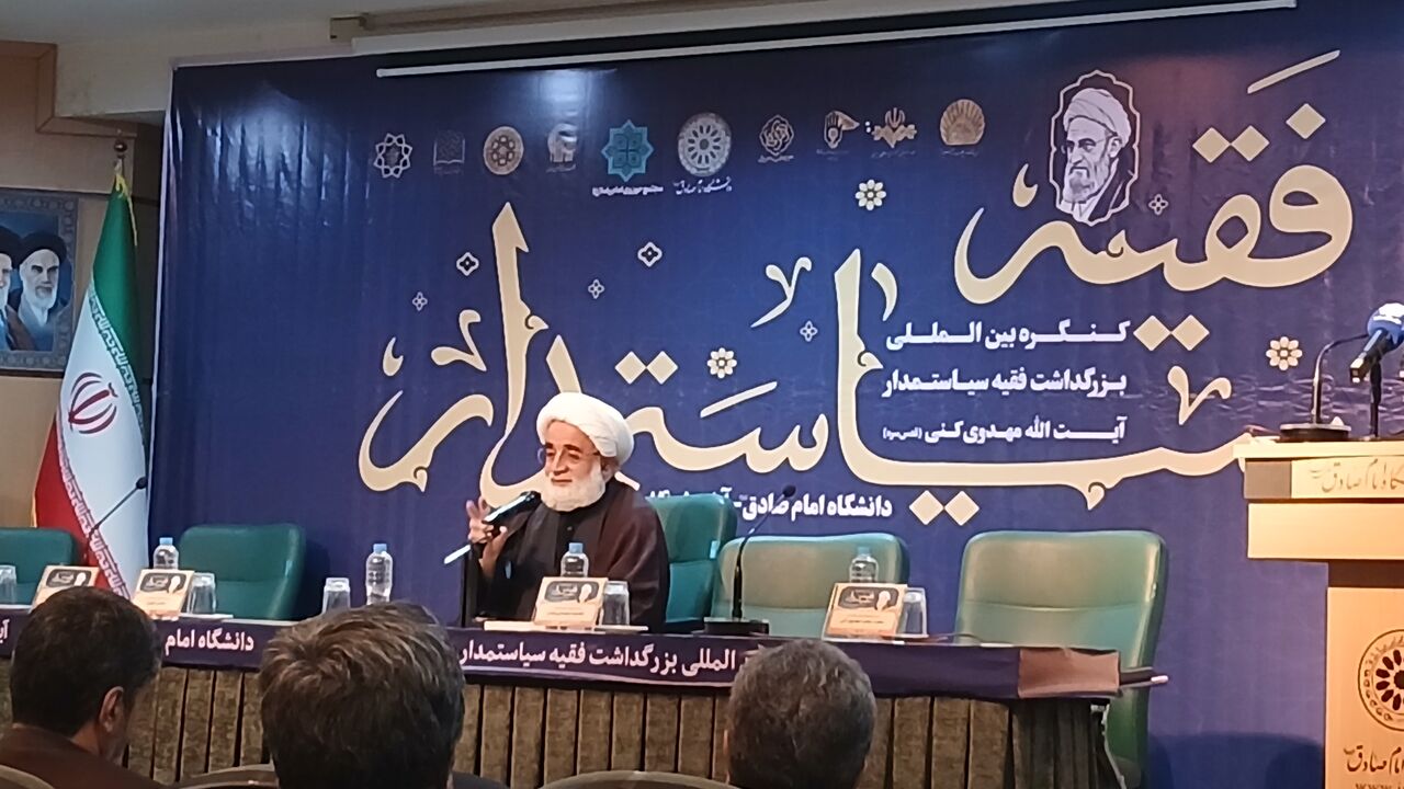 آیت‌الله مهدوی کنی(ره)، مرد محراب و میدان/ فقاهت و سیاست را هنرمندانه جمع کرد