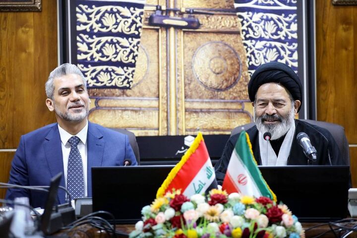 دیدار سفیر عراق در ایران با حجت‌الاسلام نواب/ آمادگی عراق برای رفع مشکلات  سفرهای زمینی و هوایی زائران