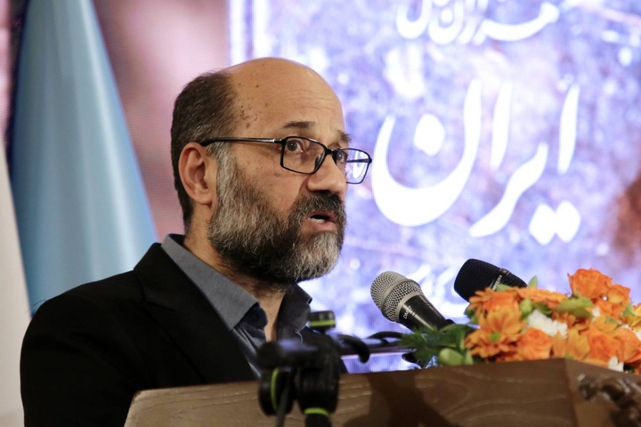ایران با جوان‌های هنرمندی که دارد نمی‌میرد /ضرورت حمایت از انتشار کتاب‌های نفیس و آثار هنری ارزشمند