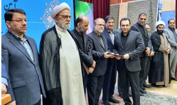 مبارزه با فساد و خدمت به مردم اولویت دستگاه قضایی