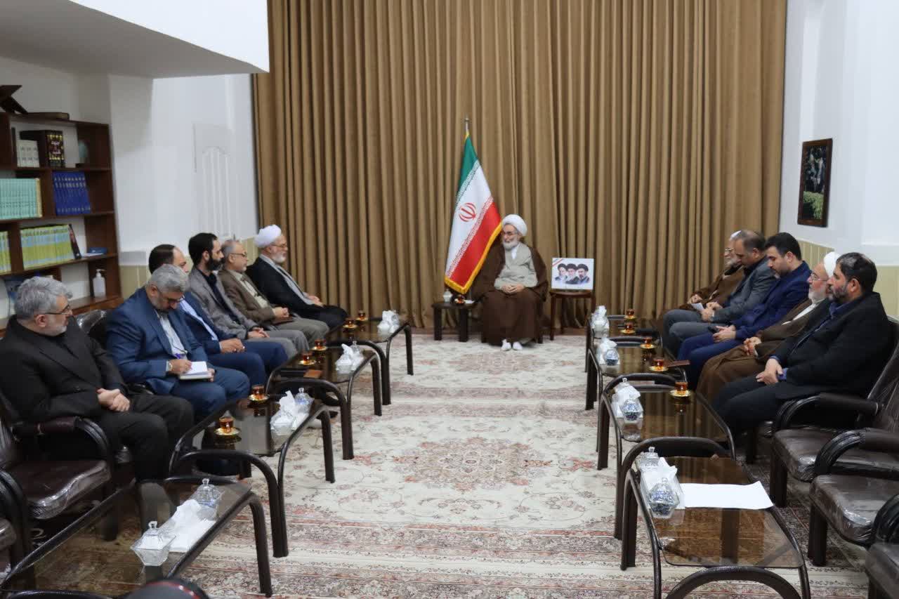 جامعه قرآنی، به پویایی و رونق واقعی می‌رسد / مدیران باید با روحیه جهادی خدمت کنند