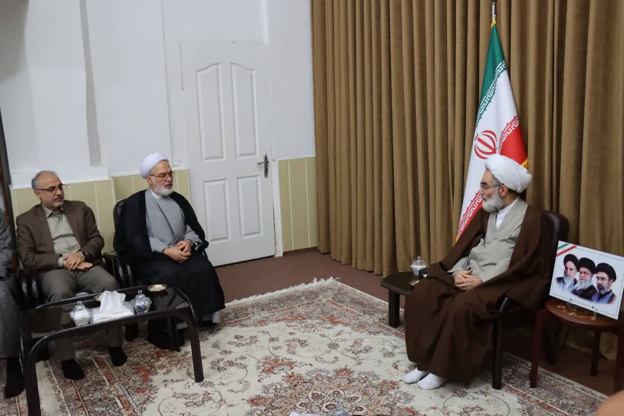 جامعه قرآنی، به پویایی و رونق واقعی میرسد / مدیران باید با روحیه جهادی خدمت کنند