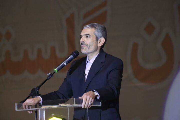 برنامه‌های هنری کنگره شهدای گلستان در تالار وحدت روی صحنه می‌رود