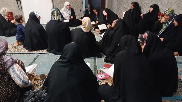 برگزاری کلاس حفظ قرآن ویژه مادران و دختران نوجوان در کانون عمار شیراز