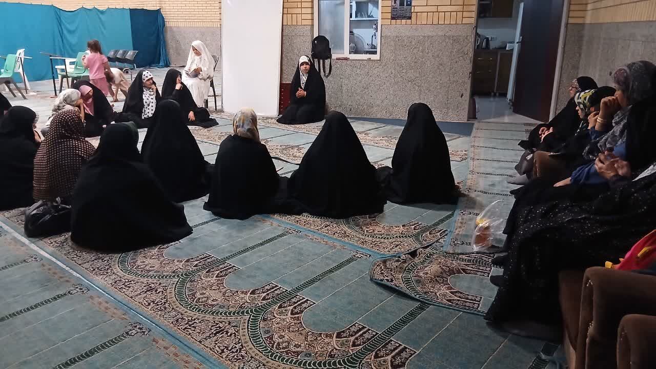 برگزاری کلاس حفظ قرآن ویژه مادران و دختران نوجوان در کانون عمار شیراز