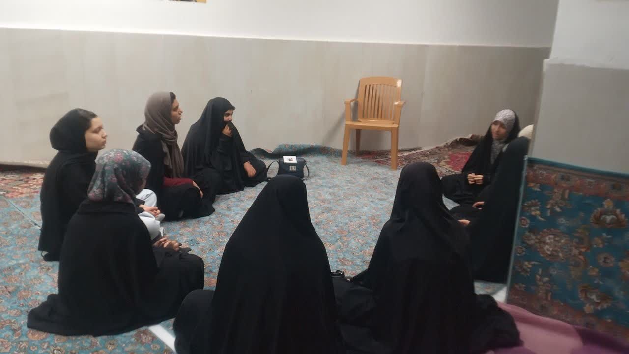 «پنجشنبههای دخترانه» در کانون شهید کاظمی جهانگیری؛ از حلقه صالحین تا گفتوگوهای معنوی با نوجوانان