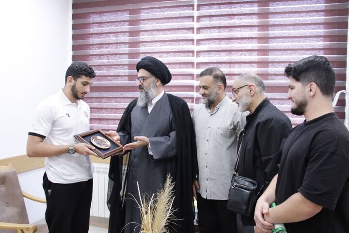 آیت‌الله نورمفیدی در دیدار با مدال آور بوکس آسیا : در برابر روحیه ایثار و فداکاری شما احساس کوچکی می‌کنم