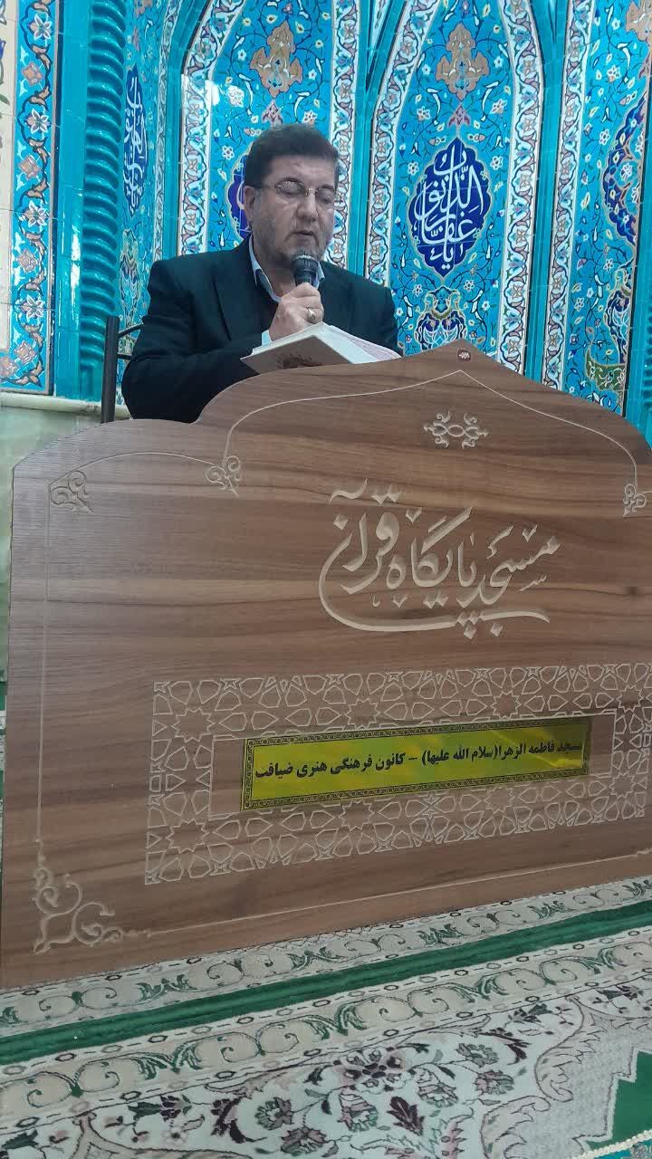 کانون ضیافت بروجن در مسیر تربیت نسل قرآنی؛ نوجوانان در فعالیتهای فرهنگی مسجد نقشآفرینی میکنند
