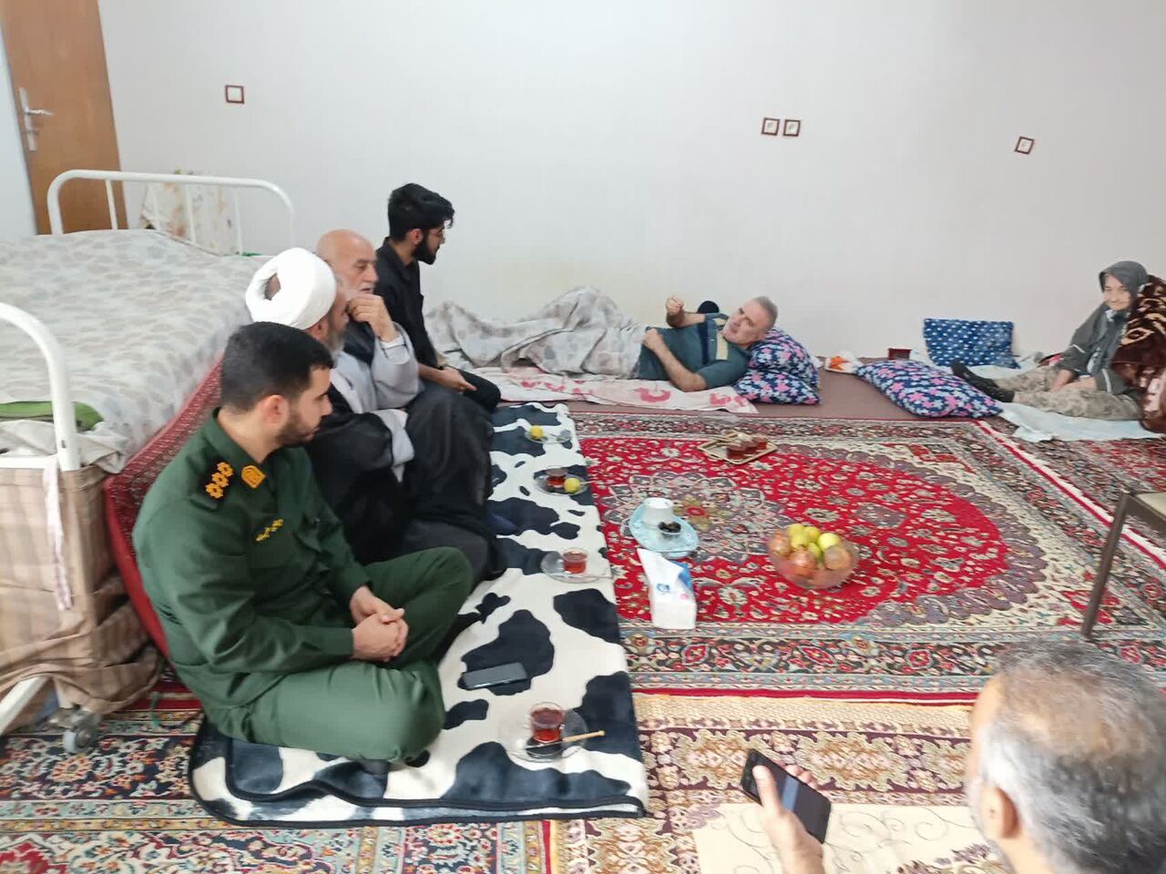 دلجویی بچه مسجدی ها از جانباز در گرجی‌محله بهشهر