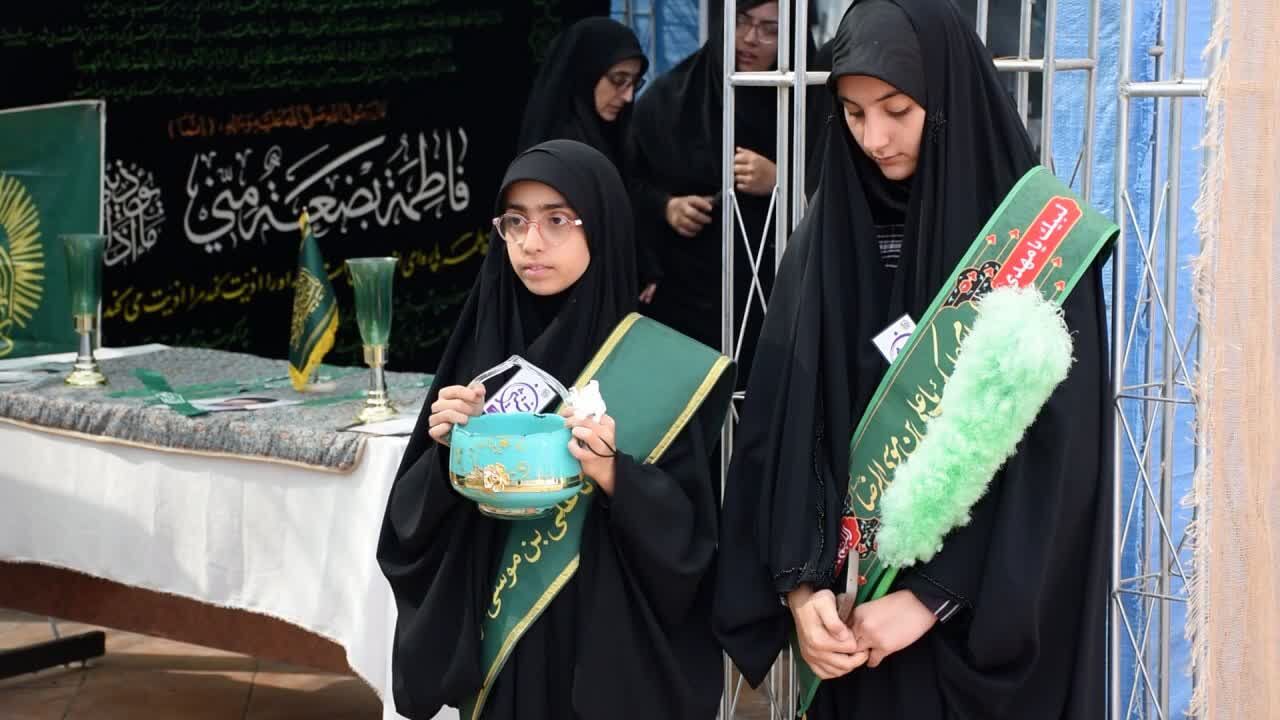 مصلی آران و بیدگل در تسخیر شور خدمت نوجوانان رضوی؛ از غرفه‌آرایی فاطمی تا چایخانه امام رضا(ع)