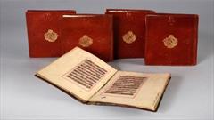 قرآن قدیمی در بین اشیای تاریخی تونس در حراجی پاریس