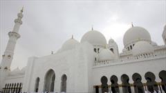 مساجد امارات به زودی بازگشایی می شوند