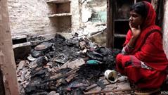 سوزاندن منازل مسلمانان در هند به دست هندوهای تندرو + عکس