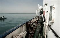 جلوگیری از خام فروشی غیرقانونی با ورود مدعی العموم/ توقیف کشتی حامل ۷۰ هزار تن سنگ آهن قاچاق در هرمزگان