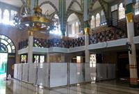 این مسجد با الهام از مسجد پیامبر(ص) ساخته شده است
