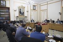 بررسی اشکالات قوانین انتخاباتی در جلسه کدخدایی با اعضای کمیسیون شوراها
