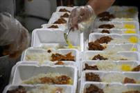 ۶ هزار غذای گرم درقالب طرح اطعام حسینی در فیروزکوه توزیع شد