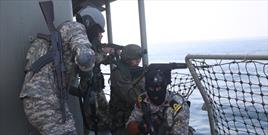 اجرای عملیات آزادسازی کشتی ربوده شده در رزمایش دریایی ایران و روسیه