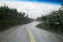 جاده های جنوب کرمان بارانی است رانندگان احتیاط کنند
