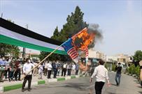 پرچم نحس رژیم اشغالگر قدس مقابل مسجد جامع ورامین به آتش کشیده شد