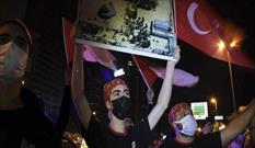 تجمع گسترده در مقابل کنسولگری رژیم صهیونیستی در استانبول