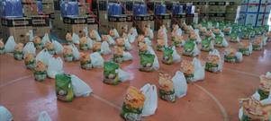 ۳۰۰ بسته‌ غذایی بین نیازمندان توزیع شد