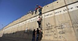 درخواست  ۶۰۰  اندیشمند و هنرمند  برای پایان دادن به نظام آپارتاید در فلسطین اشغالی