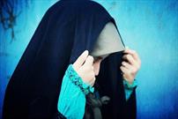 حجاب یک پرچم و نماد برای زن مسلمان است 