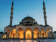 مسجد شارجه با بزرگ ترین کتابخانه غنی از منابع اسلامی در امارات