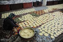 آیین سنتی مذهبی پخت «نان عباسعلی» در آران و بیدگل