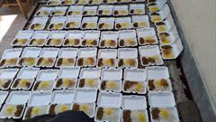 ۶۰۰ بسته غذایی گرم به همت کانون فرهنگی هنری الغدیر توزیع شد