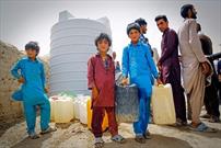 اجرای طرح «نذر آب ۴»توسط  هلال احمر استان آذربایجان غربی در سیستان و بلوچستان