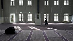 اهانت به قانون و آزادی های دینی با جاسوسی از مساجد در هلند