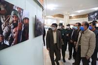 نمایشگاه عکس «آن لحظات ایثار» به مناسبت هفته بسیج در شهرکرد افتتاح شد