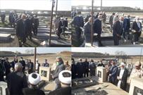 جمعی از مسئولان با همکاری کانون های مساجد مغانسر به غبار روبی و عطر افشانی مزار شهدا رفتند