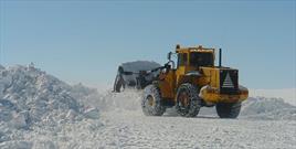 راه های ارتباط ۶۵۰ روستای لرستان در پی بارش برف مسدود شد