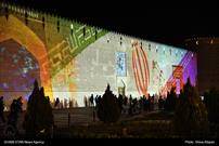 فیلم| اجرای ویدیومپینگ «شهدای حرم شاهچراغ(ع)» بر دیوار بنای تاریخی ارگ کریم‌خان
