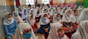 آئین جشن تکلیف ۱۰۰ دانش‌آموز دختر روزه اولی در سنندج برگزار شد