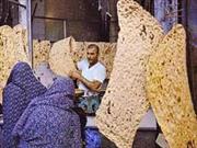 توزیع نان رایگان در ۴ منطقه حاشیه شهر ملایر  در ماه مبارک رمضان