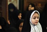 اهدا روسری و مقنعه به حجاب اولی ها در نمایشگاه قرآن