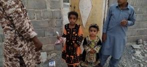 گزارش تصویری / توزیع گوشت قربانی گرم بین ایتام و نیازمندان بخش بنت شهرستان نیکشهر