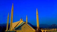 دستور بازسازی مسجد فیصل پس از ۴۰ سال غفلت صادر شد