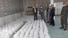 بچه های مسجد امام حسین (ع) فارسان ۱۰۰۰ پرس غذای گرم بين نيازمندان توزیع کردند