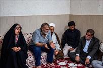 حضور نماینده مردم یزد در منزل شهید جواد زارعی+تصاویر