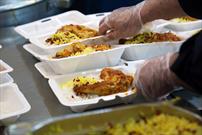 طبخ و توزیع ۷ هزار پرس غذای نذری همزمان با عید غدیر در صومعه‌سرا